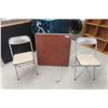 Image 1 : Folding Card Table with 2 Chairs