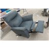 Image 5 : Living Room Reclining Chair