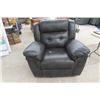 Image 1 : Living Room Leather or Leather-Style Reclining Chair