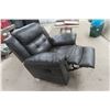 Image 7 : Living Room Leather or Leather-Style Reclining Chair