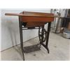 Image 15 : Singer Treadle Sewing Machine in Cabinet with Notions