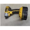 Image 4 : DeWalt 18V Cordless Tool Set: 1/4" Impact Driver, 1/2" Drill, Two Batteries, Charger, and Hard Case