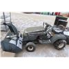 Image 8 : Craftsman 15 1/2 HP Riding Lawn Tractor with Snowblower Attachment (Working)