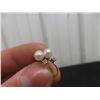 Image 4 : 10k Gold and Pearl Earrings, 1 Gram, Marked CI