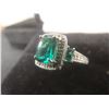 Image 3 : 9k White Gold and Lab-Grown Emerald Ring, Size 6, 3.7 Grams
