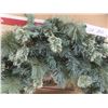 Image 2 : Pre-Lit Christmas Wreath 42"