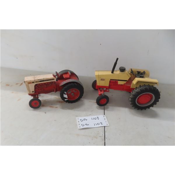 Two Diecast Tractors 1/16 Case 930 & Case 1170