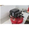 Image 6 : Porter Cable 2.6 HP 6 Gal Air Compressor (No Hose)