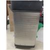 Image 4 : Metal/Mesh Rolling Two-Tier Table 26" x 25" x 17" & Rolling Garbage Can