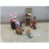 Image 1 : Vintage Toys: Rubber Popeye Sailor Holding Heinz 57 Rattle, Plastic Walking Cow, Energizer Bunny &