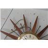 Image 4 : Westclox Electric Starburst Vintage Clock 22"–24" Diameter
