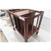 Image 2 : Magazine Stand 18" x 13" x 18"
