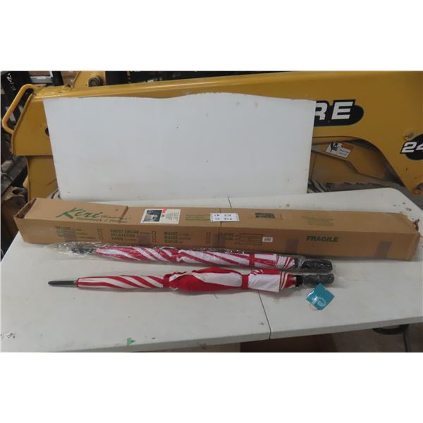 King Hammock in Box & Two Coca-Cola Flags