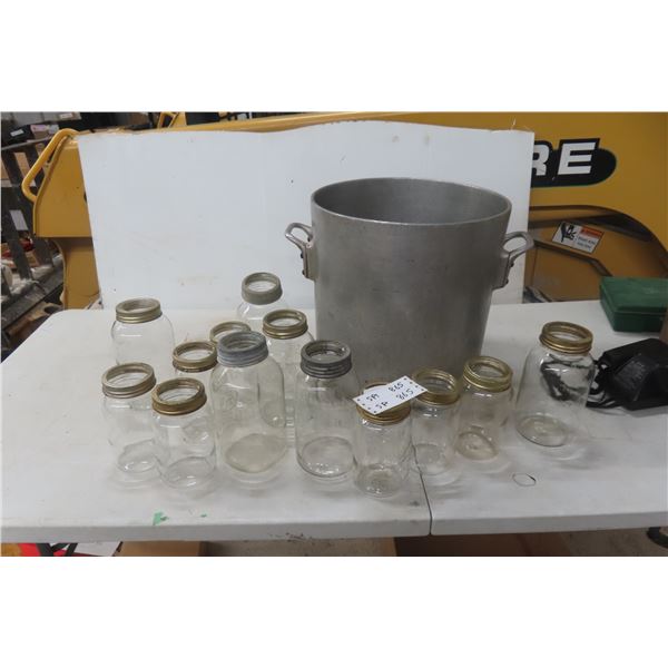 Heavy-Duty Camp Cooking Pot + 13 Jars