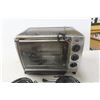Image 2 : Hamilton Beach Convection Oven & Two Small Crock Pots