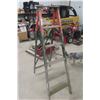 Image 2 : Wooden Step Ladder