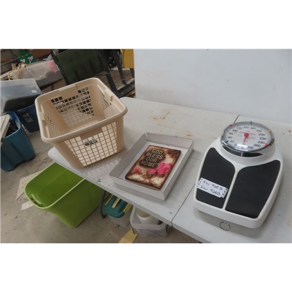 Healthometer Ladies 300 lb Scale, Chalkware Display & Hamper