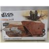 Image 2 : Star Wars Mandalorian 332-Piece Model Kit and Mobile Telescope