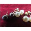 Image 16 : Vintage Pearl-Style Jewellery