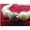 Image 5 : Vintage Pearl-Style Jewellery