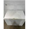 Image 7 : Frigidaire Chest Freezer