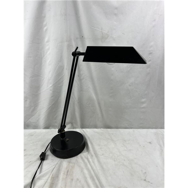 Metal Adjustable Table Lamp
