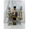 Image 1 : 24" Nutcrackers