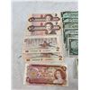 Image 3 : Vintage Canadian 1 & 2 Dollar Bills