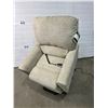 Image 10 : La-Z-Boy Power Lift Recliner