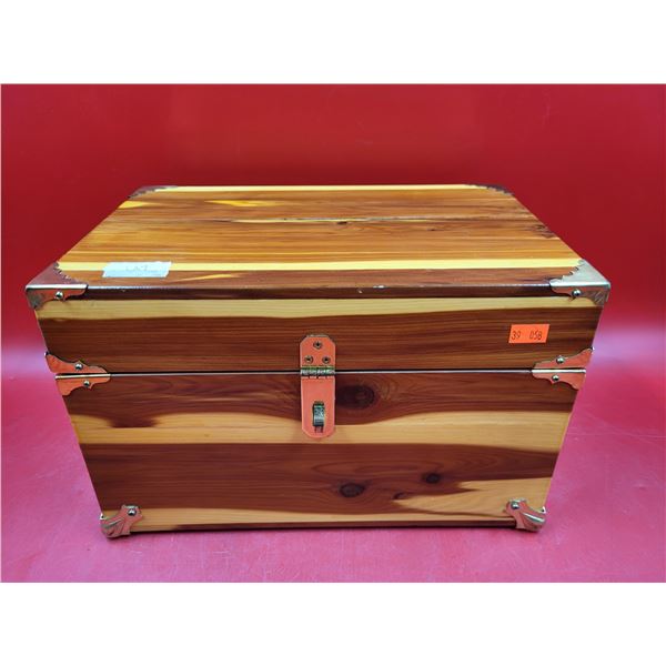 VTG Cedar Jewelry Box