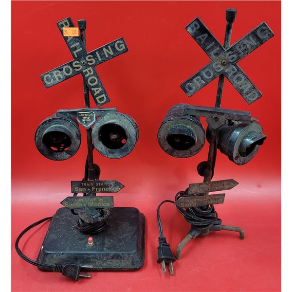 2 VTG Railroad Crossing Lights
