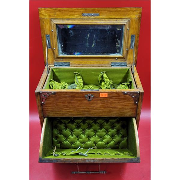 Antique Oak Locking Jewelry Box w/ Key