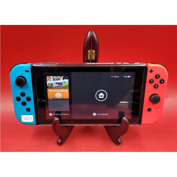 Nintendo Switch Console & Controllers