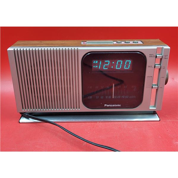 Panasonic RC-205 Digital Alarm Clock Radio