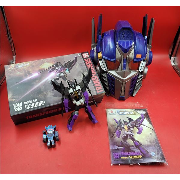 Transformers Lot w/ Skywarp Model, Mask, & Manual