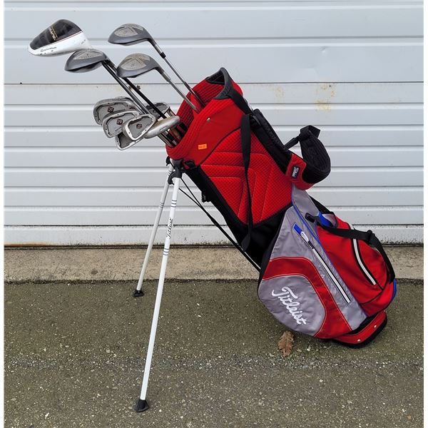 Titleist Golf Bag w/ Assorted Clubs (Mostly Pro Select)