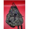 Image 3 : Top Shop Camouflage Slouchy Backpack