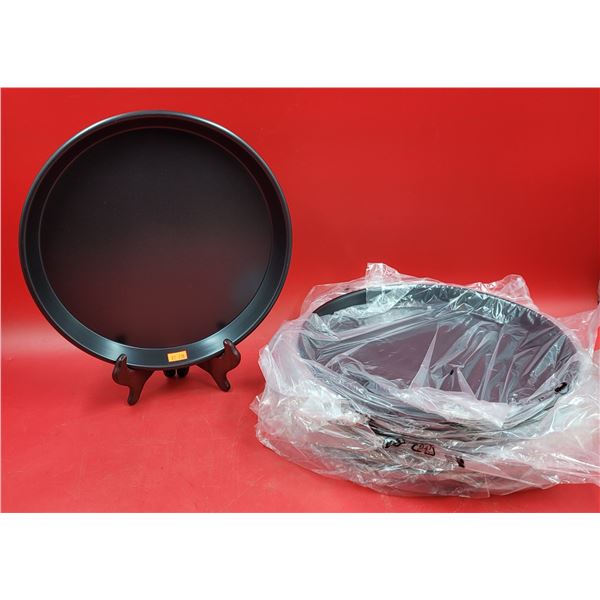 Lot of 10" Baking Pans