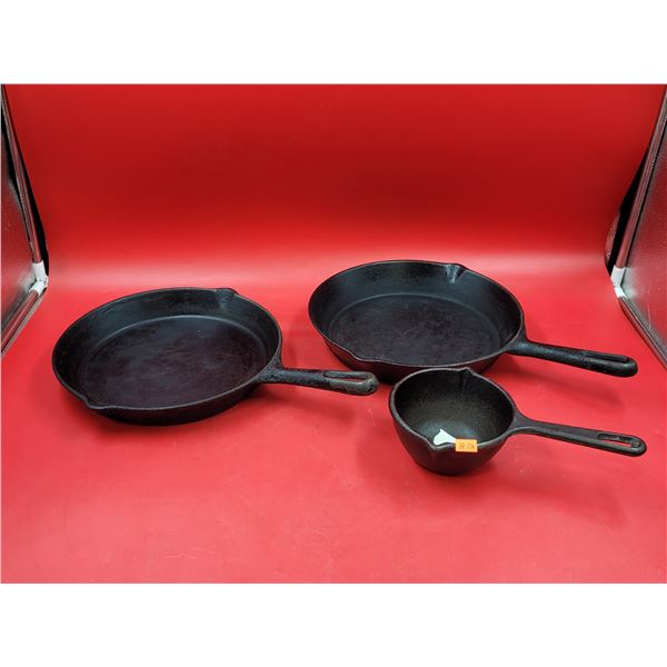 2 Cast Iron Pans & Lodge Melting Pot