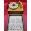 Image 2 : VTG Newcomb EDT-12C Portable Record Player