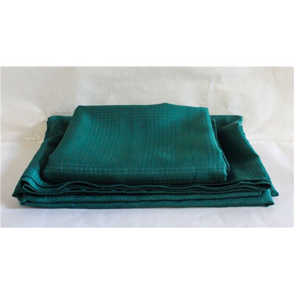 TABLECLOTHS- LOT OF 2- CHRISTMAS GREEN- 84" X 60"