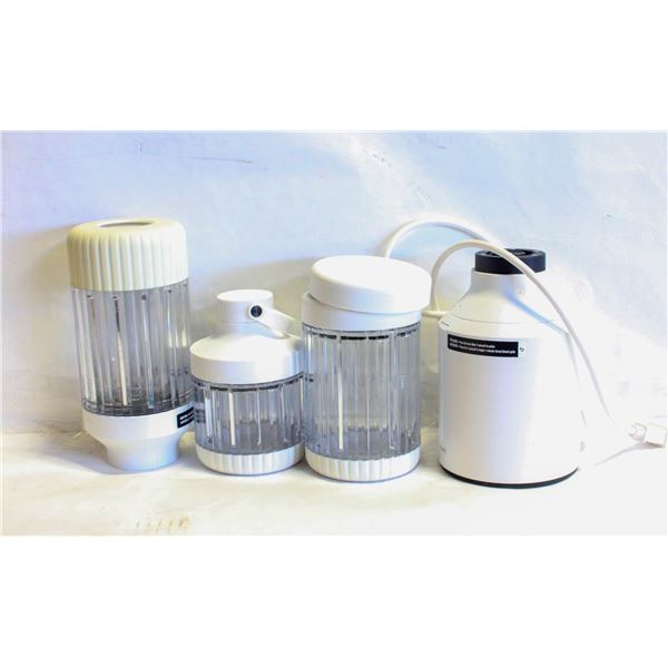BEAST BLENDER PLUS IN CLOUD WHITE CRATE & BARREL