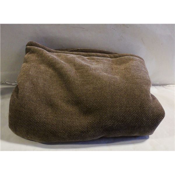 BROWN THROW BLANKET