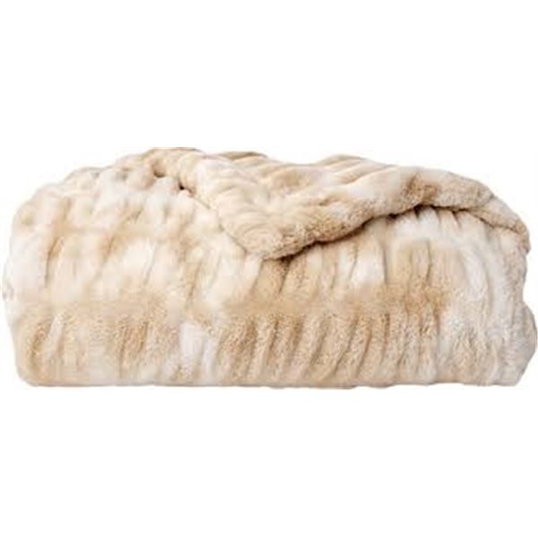 NEW MC FAUX FUR BLANKET