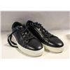 Image 1 : TED BAKER BLACK FLAT TOPS SIZE 10
