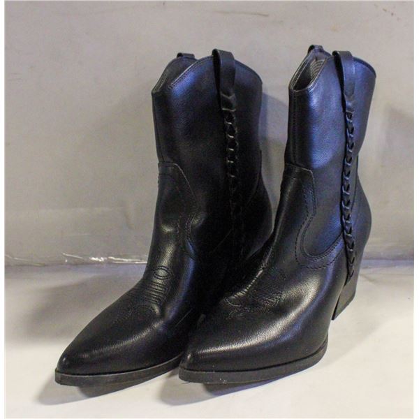 DOLCE VITA SIZE 9 BLACK IVORY WOMENS BOOTS
