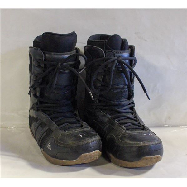 K2 SNOW BOARDING BOOTS SZ: 10