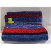 Image 1 : HOME-MADE CHRISTMAS QUILT 64"X50 POLAR