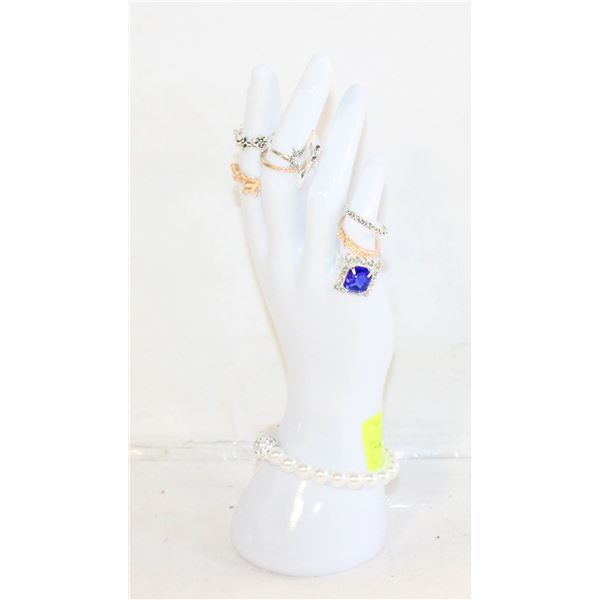 IDEAL HAND-SHAPED JEWELRY DISPLAY STAND + BRACELET