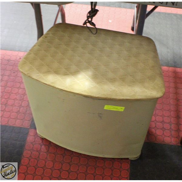 VINTAGE METAL LAUNDRY HAMPER H-20"
